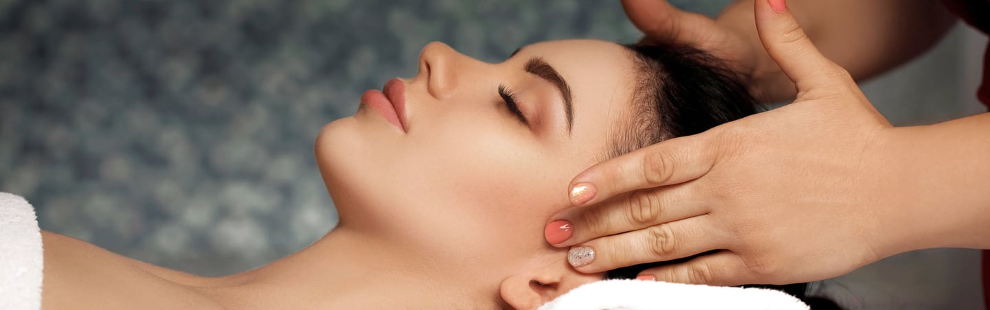 Relaxing head massage at Peace and Pamper Spa in Perumbakkam for stress relief and scalp care