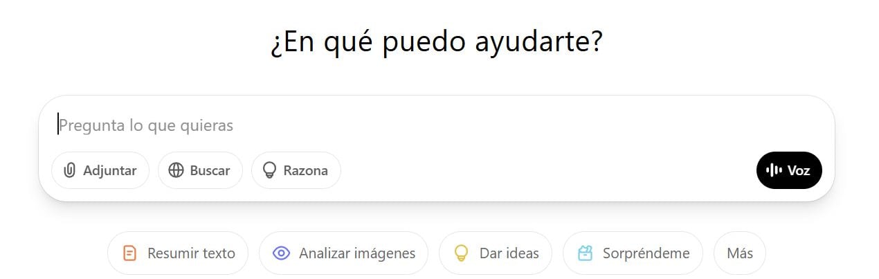 Captura de pantalla de la intrfaz del chatbot de ChatGPT; cuadro de texto central para escribir .