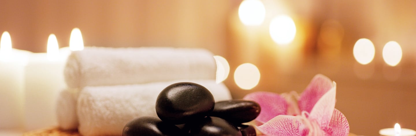 Herbal oil massage inMedavakkamfor natural healing at Peace and Pamper Spa