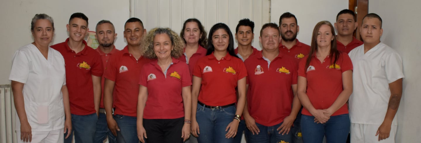 Equipo_de_trabajo_LaCatalina_salsamentaria_en_Cali_Colombia