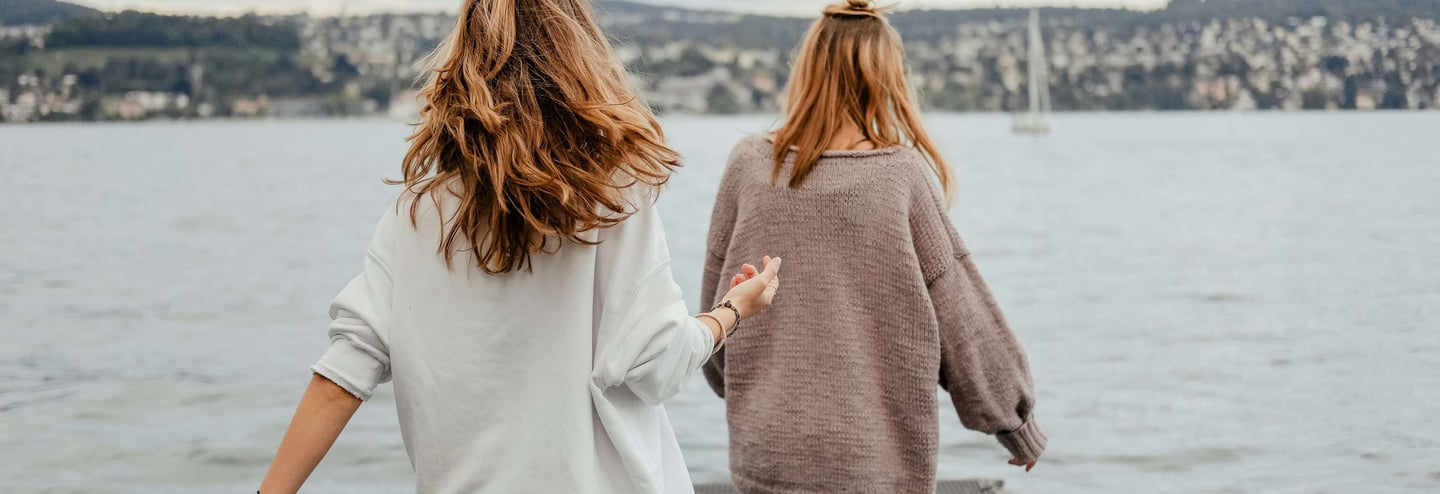 Maman qui tente de rattraper sa fille