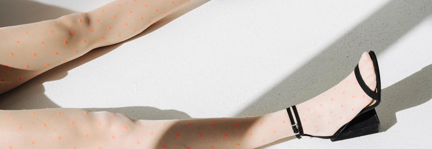 moteriškos pėdkelnės išskirtinės ir ryškios su taškeliais