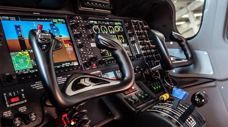 a cockpit of a plane with a view of the cockpit
