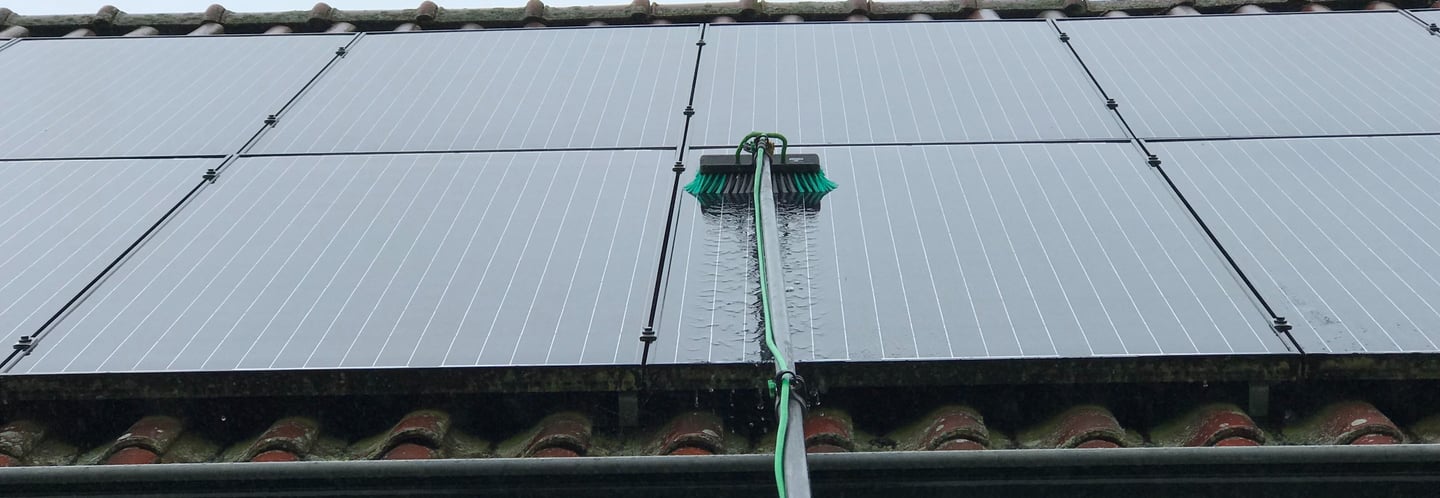 Neem contact op met Absoluut glazenwasser schoonmaakbedrijf Groningen / Drenthe