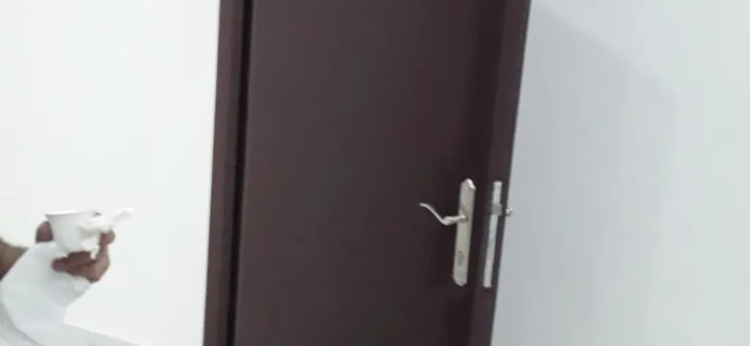 عوازل صوت باب خشب الشرقية