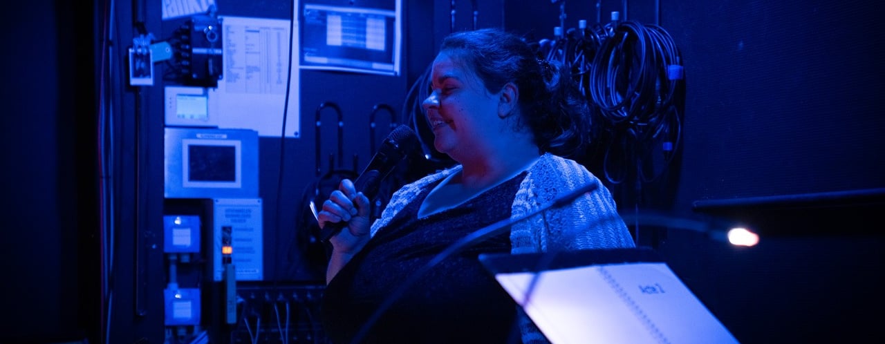 Als regisseur bij de techniek.