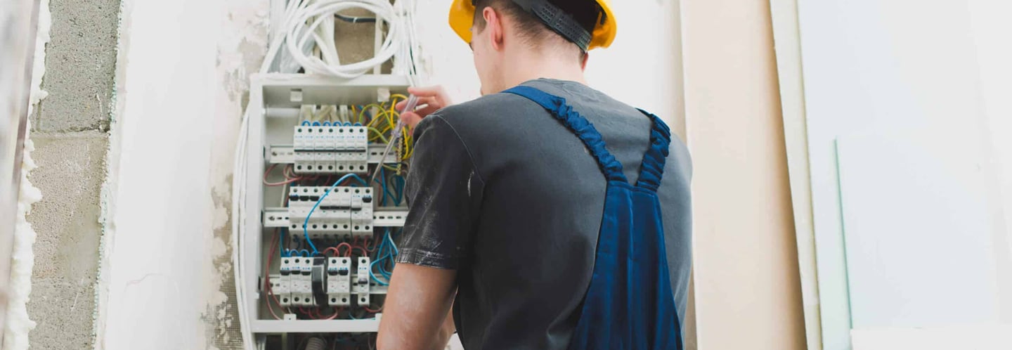 לוחות חשמל ותשתיות מאושרות תקן