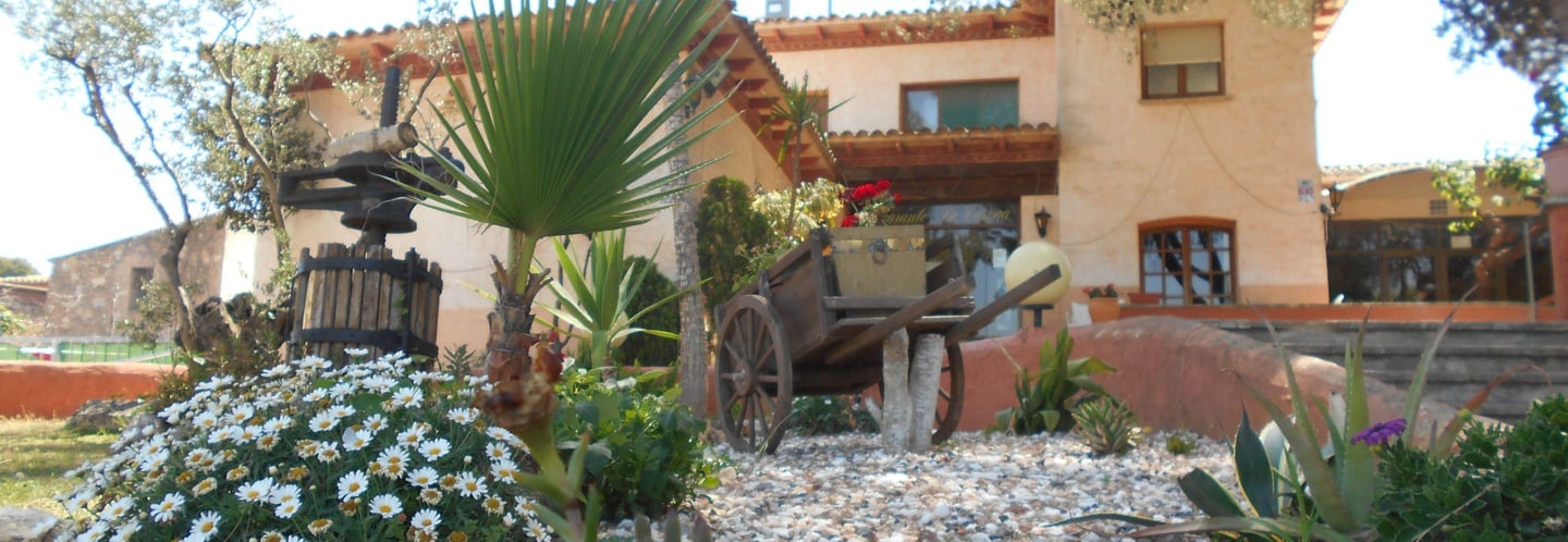 Imagen exterior de la Masía la casona