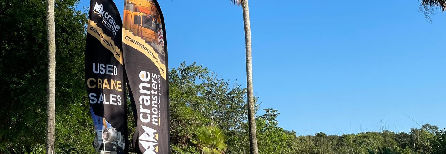 Banderas gigantes y publicitarias