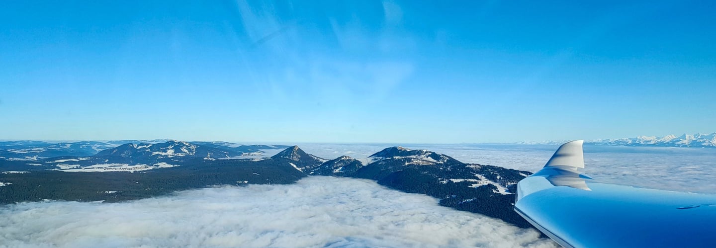 Le Jura enneigé avec un ULM Lambada
