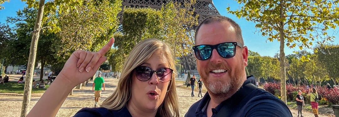 Drew and Em Travel Couple Paris