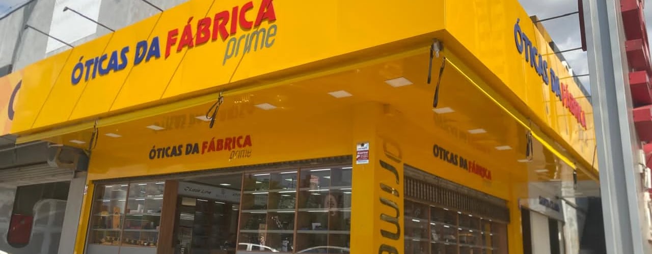 Atendimento especializado em saúde ocular na Óticas da Fábrica Prime
