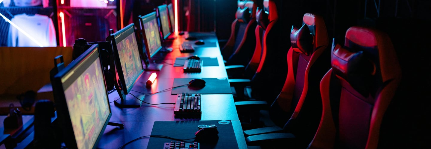 Photo by Yan Krukau: https://www.pexels.com/photo/gaming-setup-for-competitive-esports-9072394/