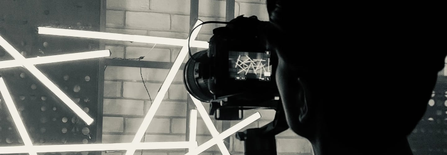 Crafting Brands, Capturing Moments