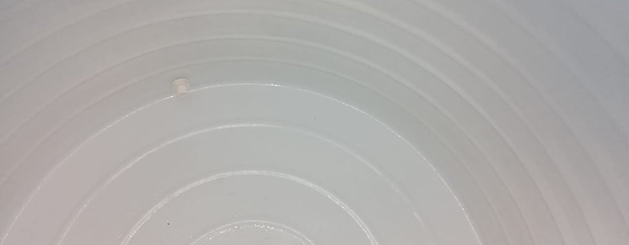  فني تصليح وسباكة منازل و كهرباء و عزل و تنظيف خزانات المياه في مسقط. غسيل خزانات المنزل