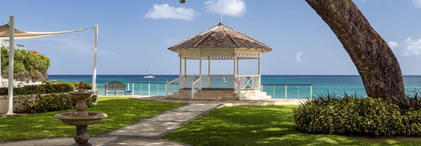 Gazebo on the beach, Destination Wedding Romanic dinner
