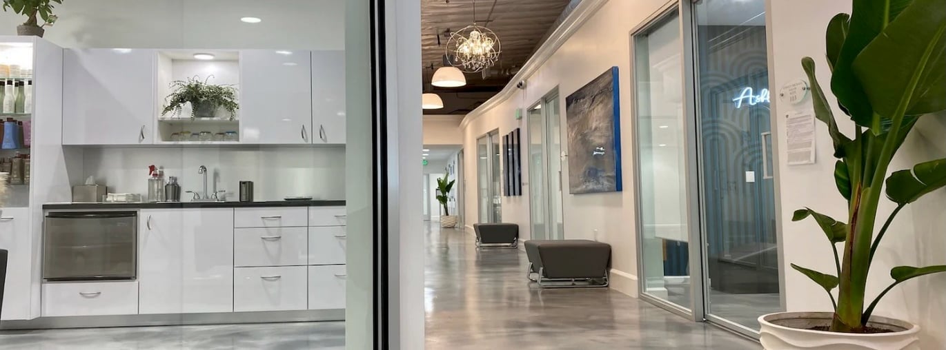 Salon World Suites