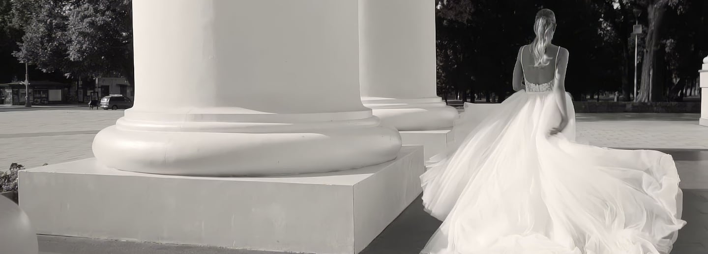 All About Bride Brigita Marija – romantic bridal story in Trakai, Lithuania