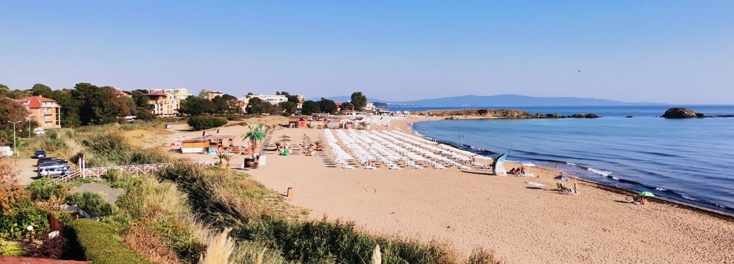 Pristine beach in Lozenets, Bulgaria: The natural coastal setting for outdoor yoga practice at Yogessa Guest House.