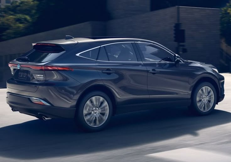 toyota venza on michelin tyres in front of a tire shop in lagos