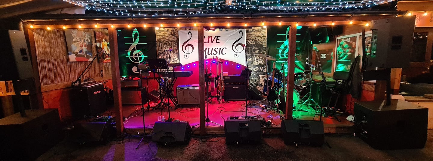 The Dodgers - Rock/Pop covers band Banbury