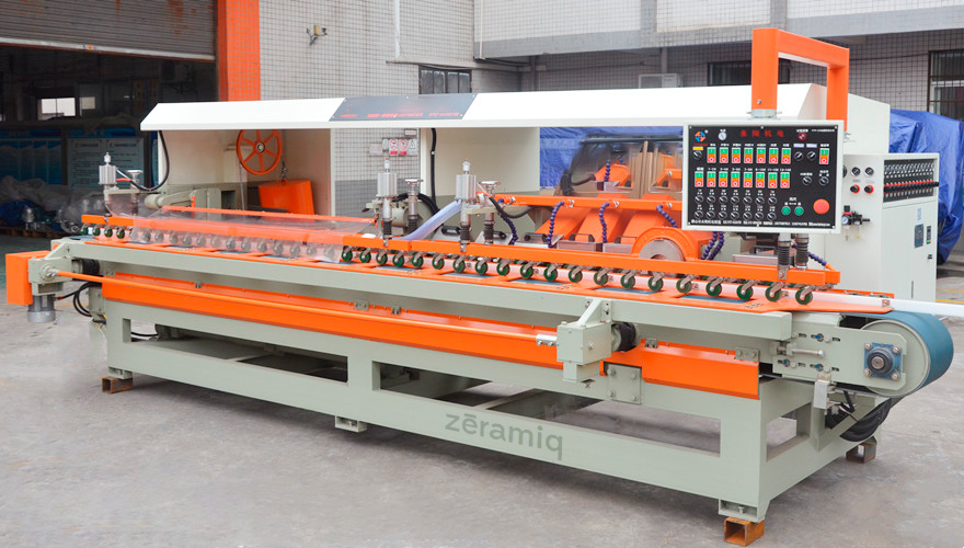 Máquina de rectificación de cerámicas en la planta de producción de Insignia Cerámica en Venezuela