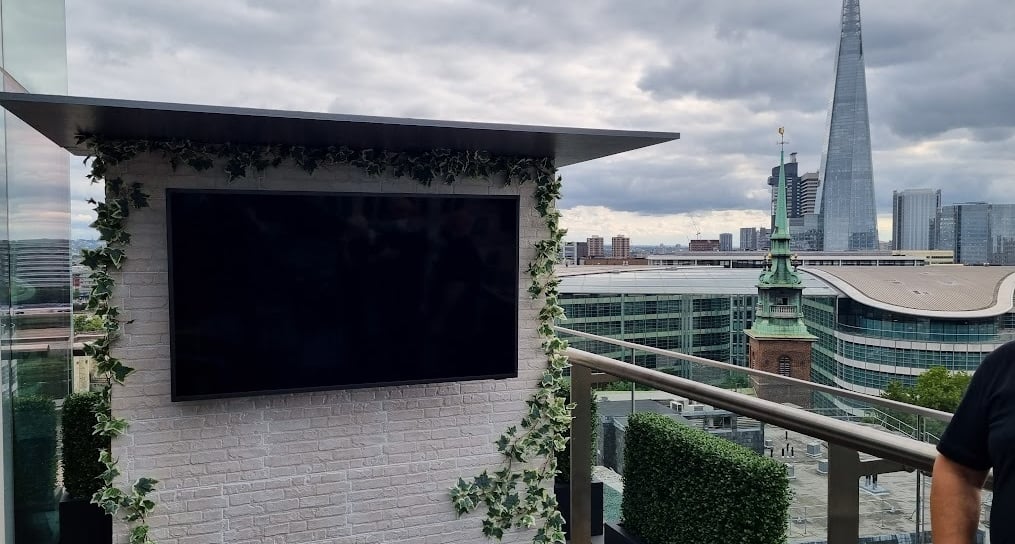 Samsung Terrace Outdoor TV
