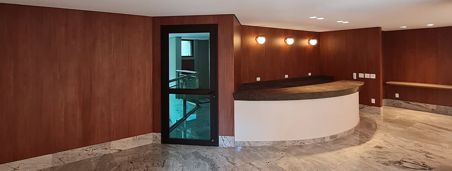 Salão de festas com paineis de MDF