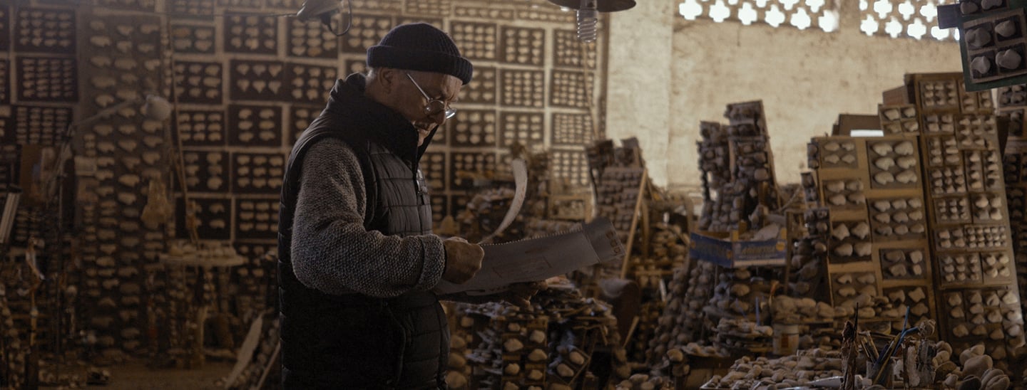 Luigi Lineri is working at "La Ricerca" in his atelier.