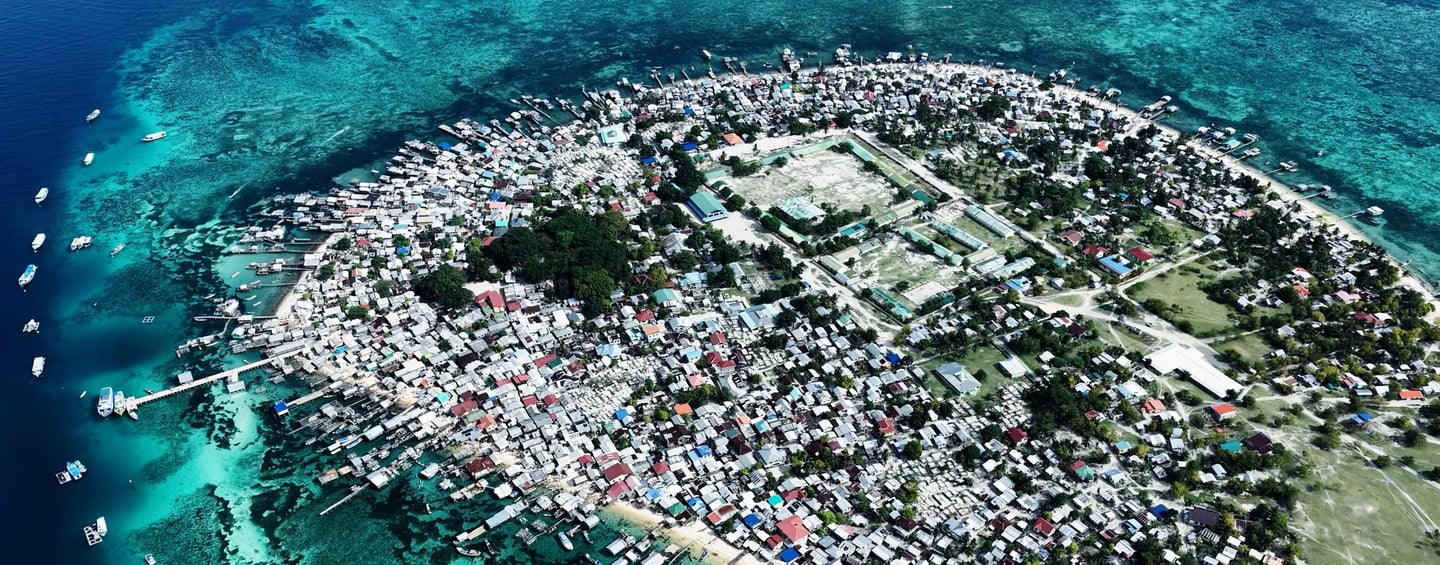 Crowded Mangsee Island
