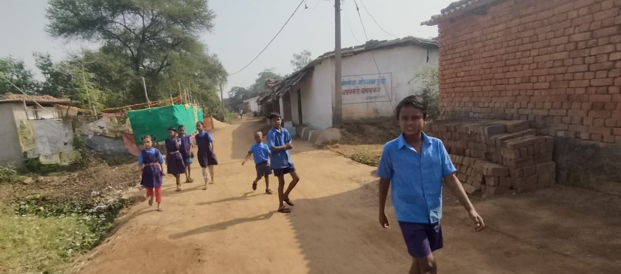 students runs on the road