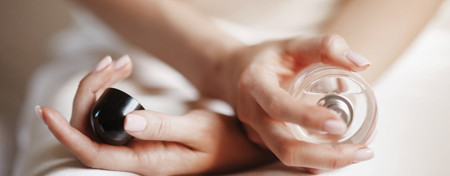Descubre cómo elegir un perfume según tu personalidad. Guía TATI para encontrar el aroma perfecto