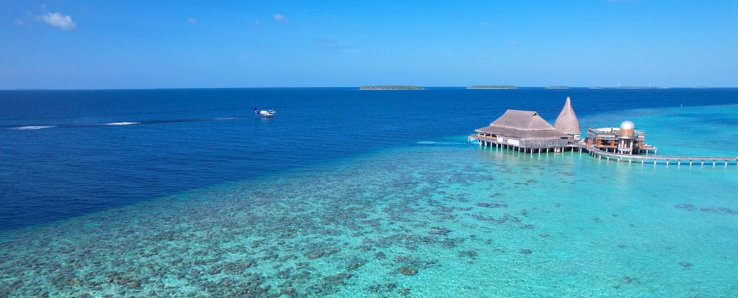 Anantara Kihavah Maldives overwater restaurants