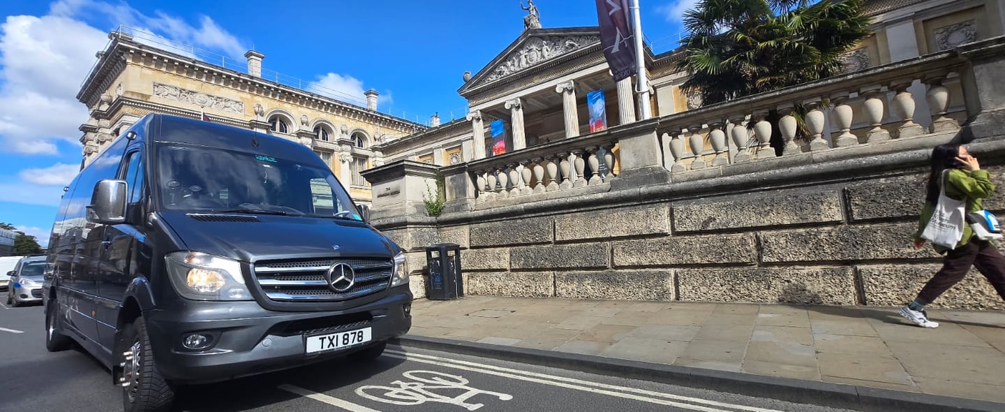 8 Seater Hire for Day Tours