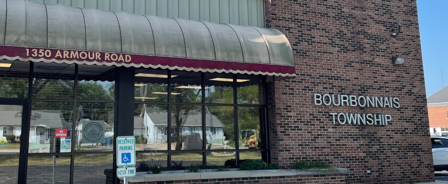 Bourbonnais Township Hall building