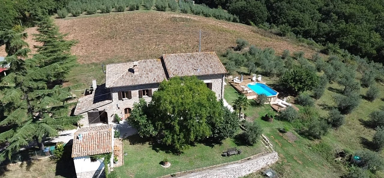 Holiday Apartments in Umbria Italy with a swimming pool