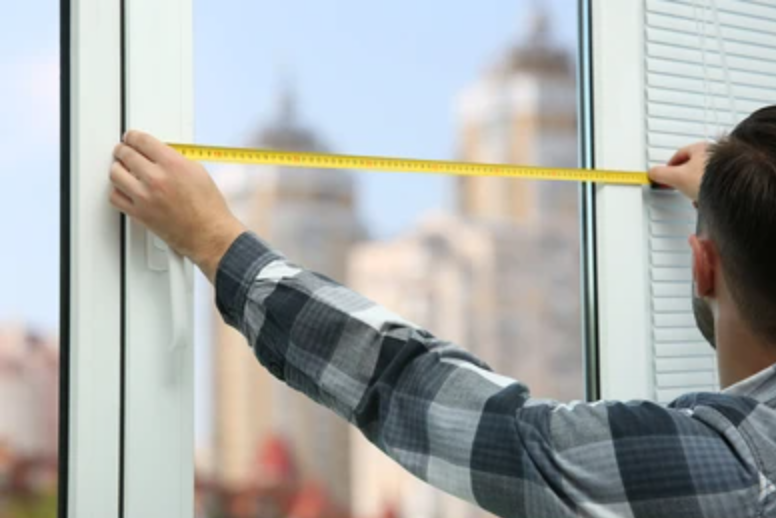Measuring window blinds