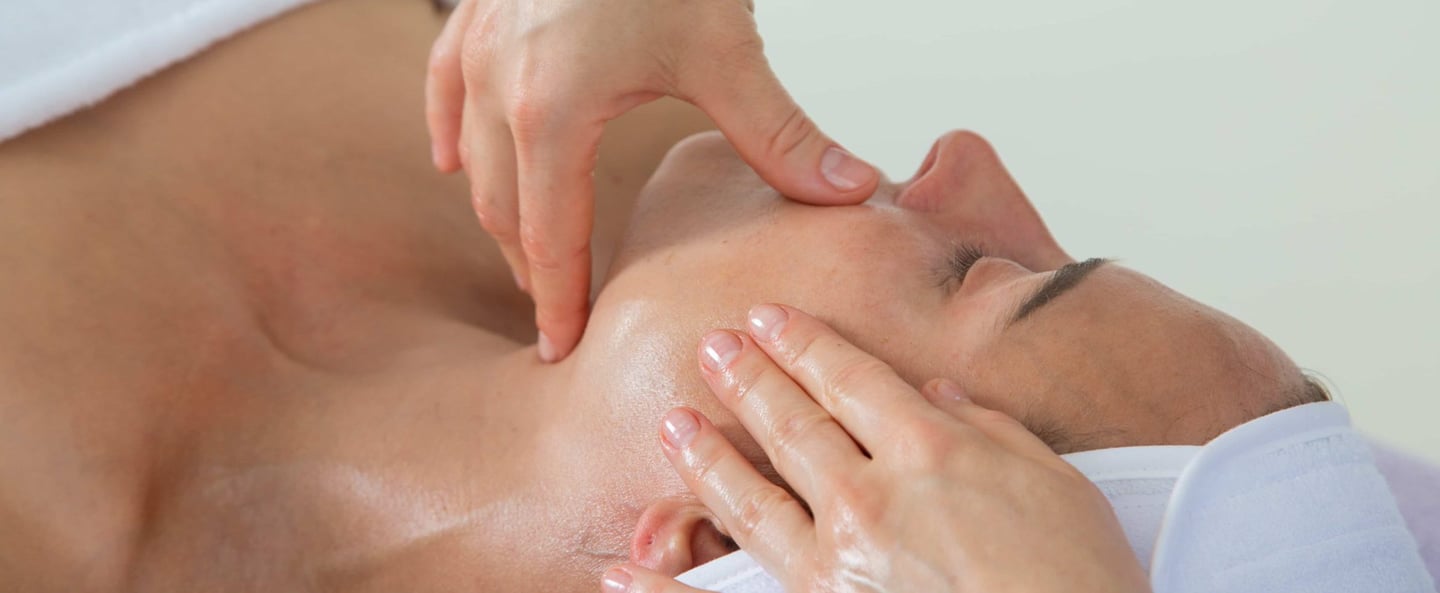Massage facial Miracle Face Renata Franca