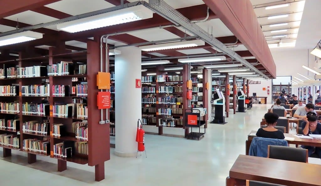 Biblioteca Mário de Andrade é um tesouro cultural no coração de São Paulo. 