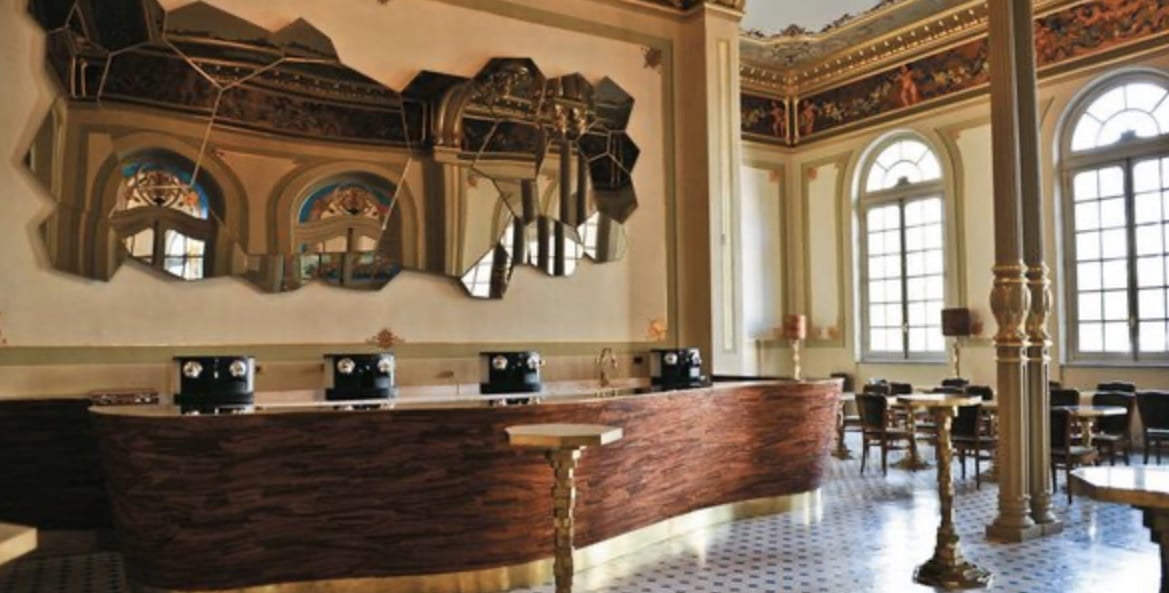 Teatro Municipal de São Paulo é uma joia da arquitetura e da cultura da cidade. Conhecido por suas a