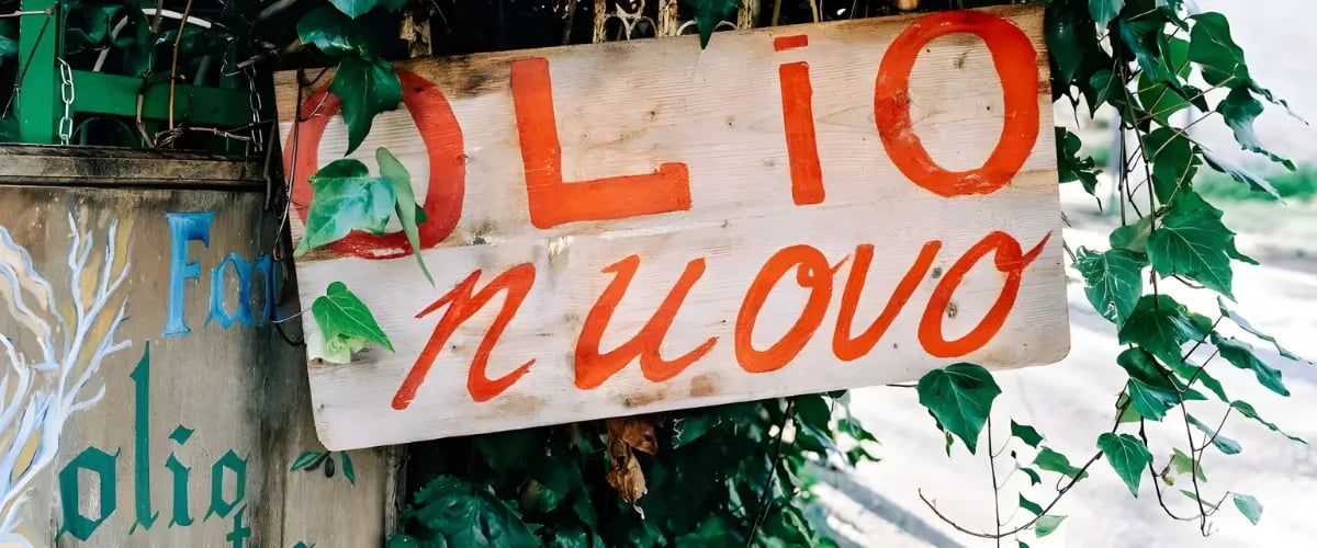 Schild Olio Nuovo, frisches Olivenöl der neuen Ernte