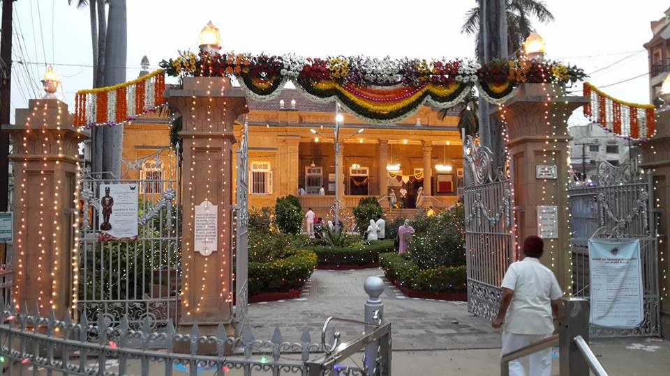Flavors from known Parsi habitats in India
