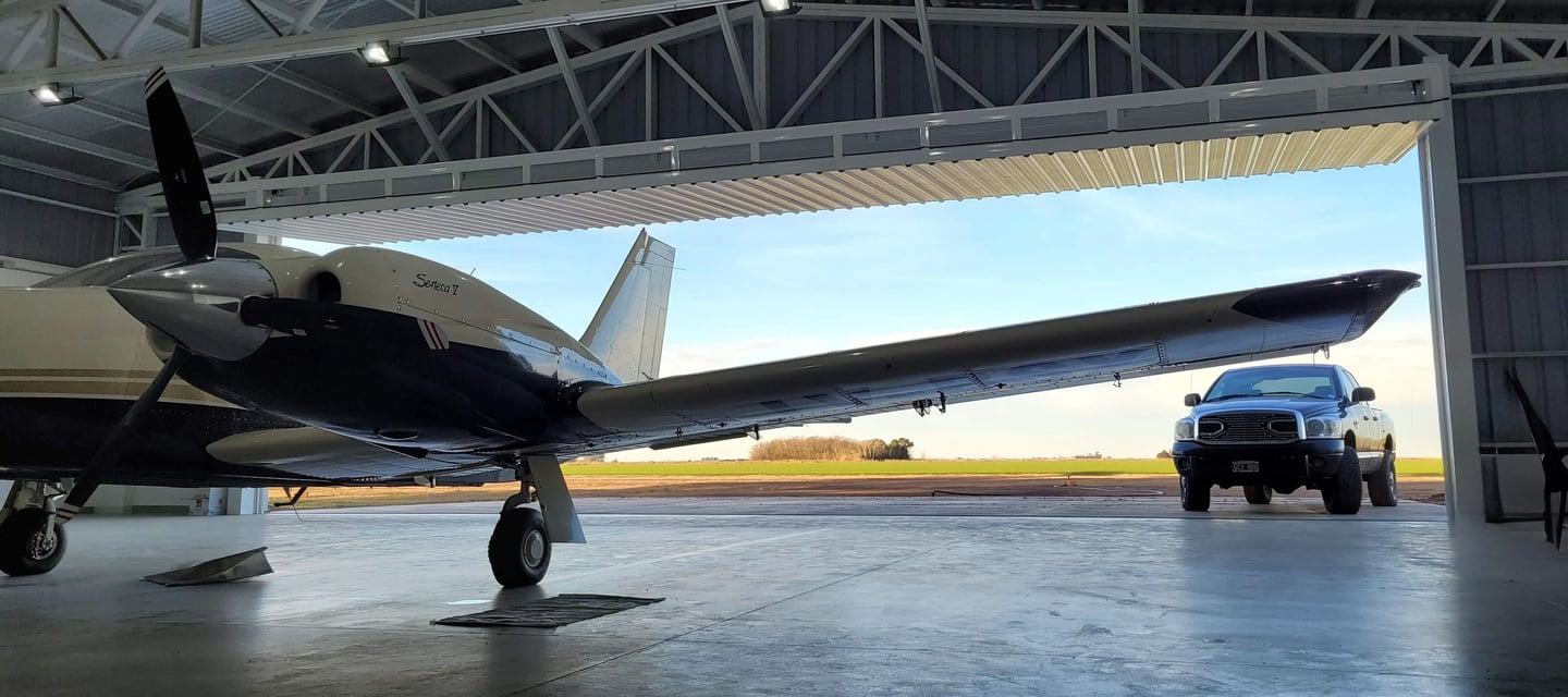 Hangar Levadizo Articulado