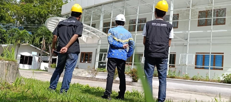 <img src="testimoni-pelanggan.jpg" alt="Review dan Testimoni Pelanggan Puas - Jasa Aluminium Lampung