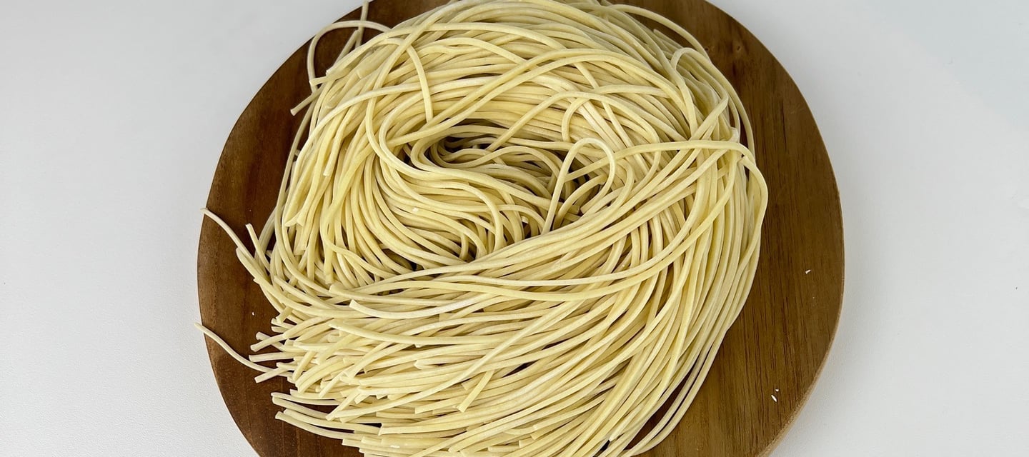 Mie Basah Lurus