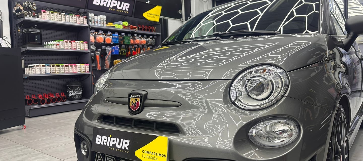 Varilleros cerca de mí en Madrid reparando golpes leves en carrocería