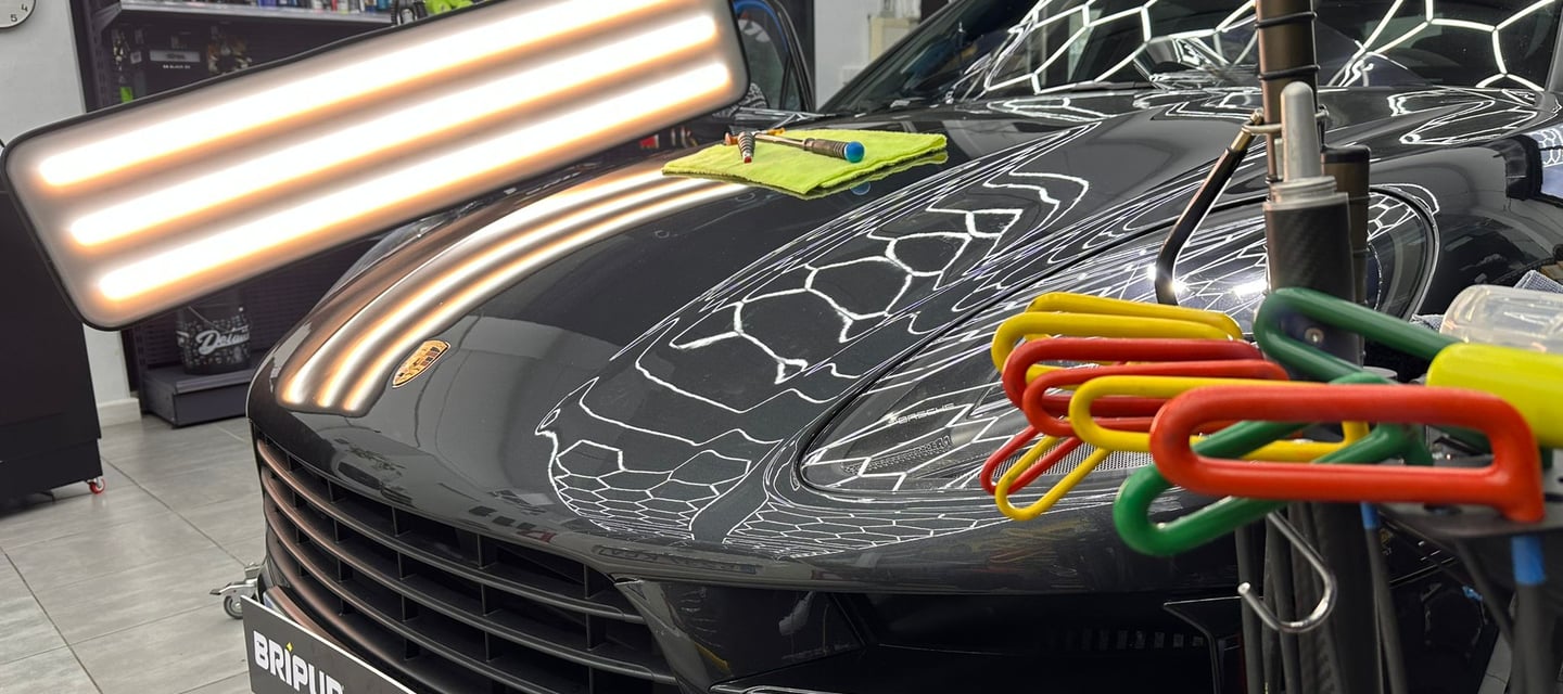 Reparación de abolladuras y granizo