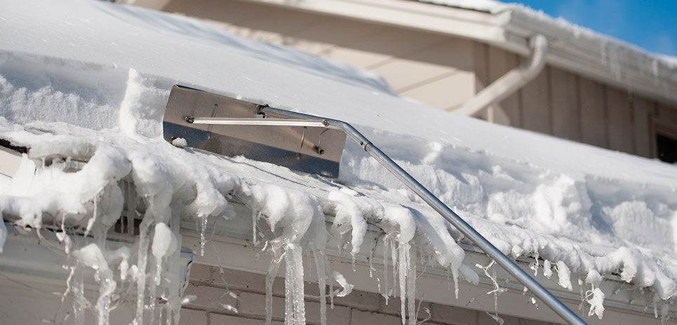 Rooftop Snow, Winnipeg, Rooftop Snow Removal, Ice Dam Removal Winnipeg
