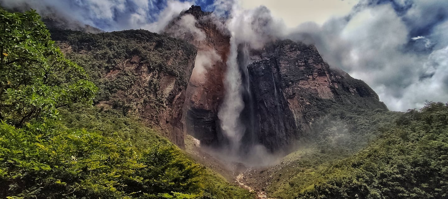 El salto Ángel visto desde el mirador más cercano