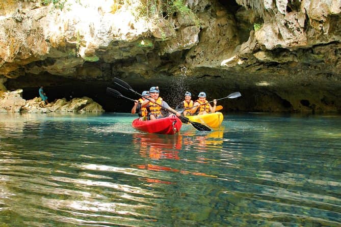 Kayaking with Jaguar Paw Cave and Jungle Expedition